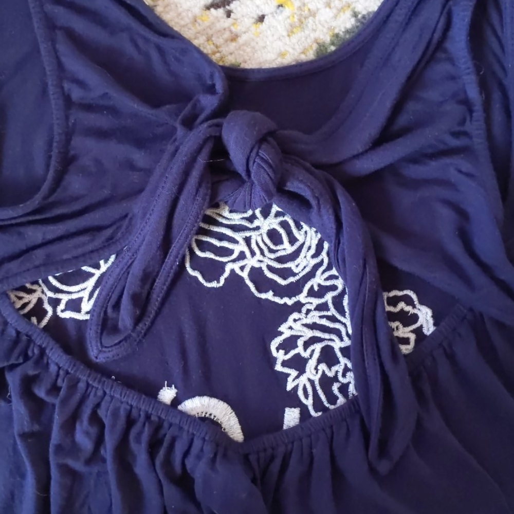 Tanktop - Picture 4 of 4